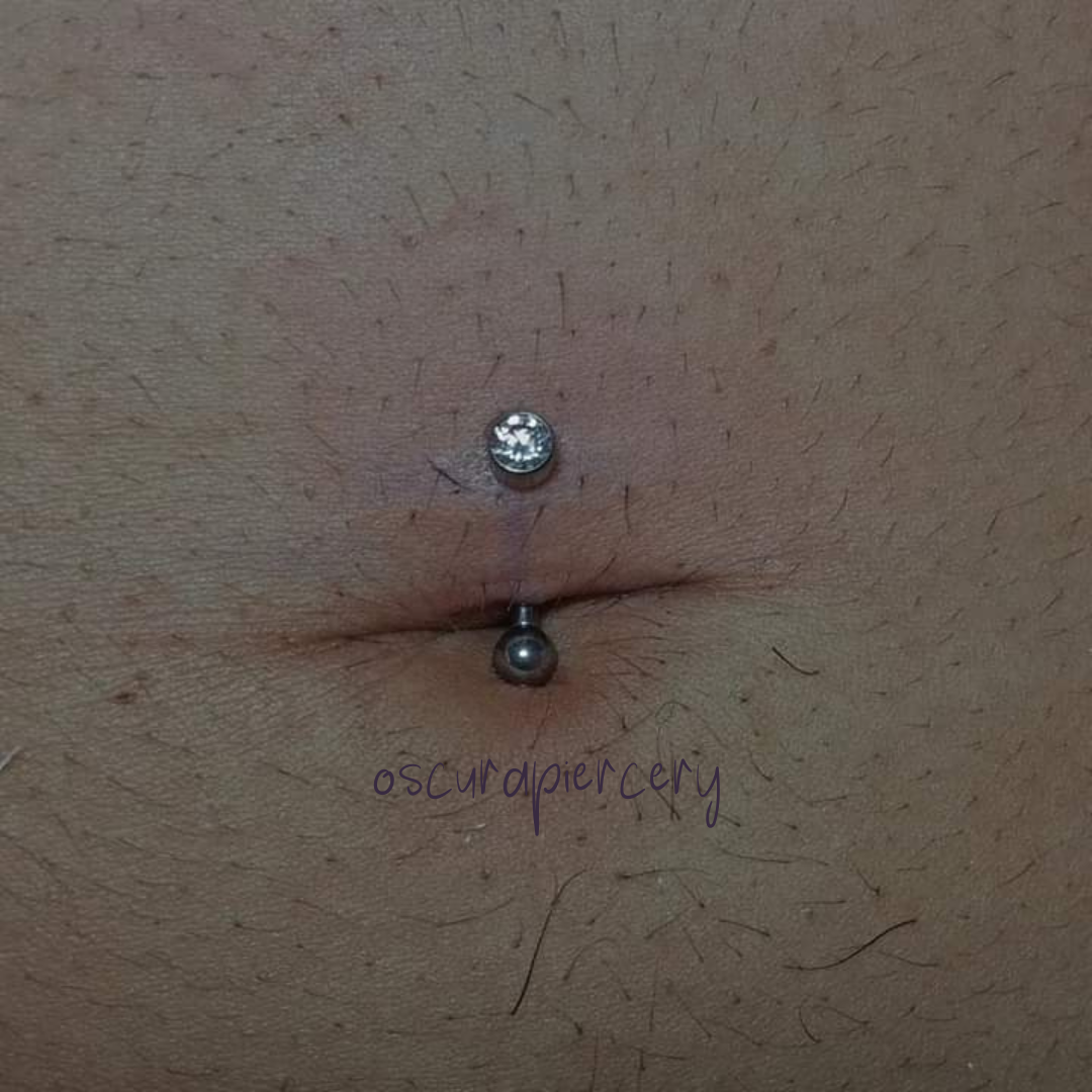 YZA NAVEL CURVE | Implant Grade Titanium | Oscura Piercery | Floating Navel Piercing