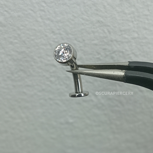 YZA NAVEL CURVE | Implant Grade Titanium | Floating Navel Piercing